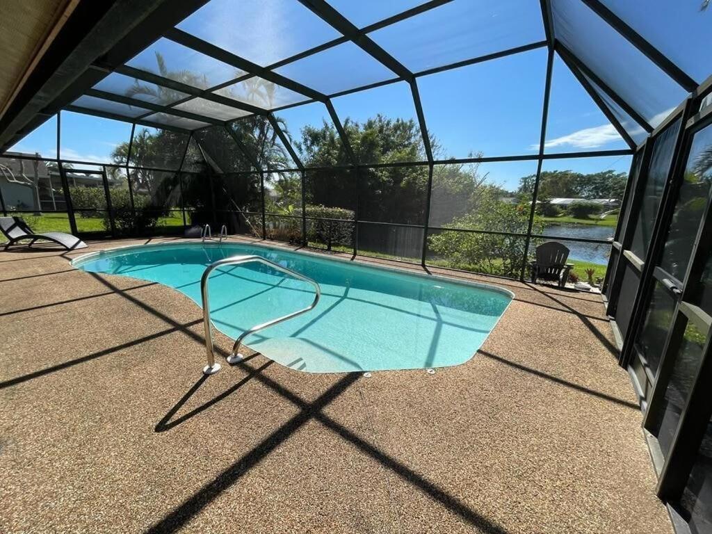 Pool Home With A New Sparkling Pool, Close To Beach, Lovely Lake View North Naples Exterior foto